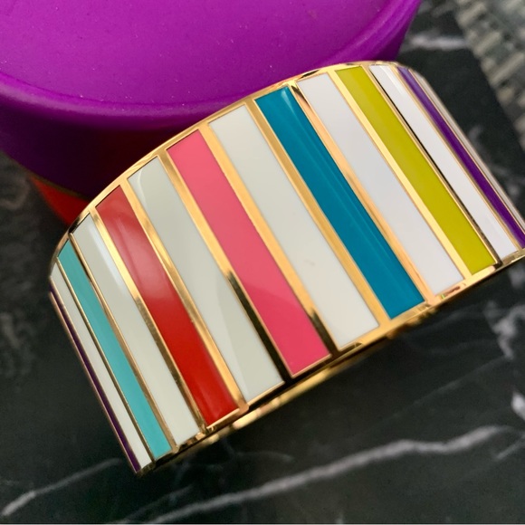 KATE SPADE NEW YORK | ENAMEL | GOLD BANGLE BRACELET | NEW | RETAIL $128 - Picture 3 of 9